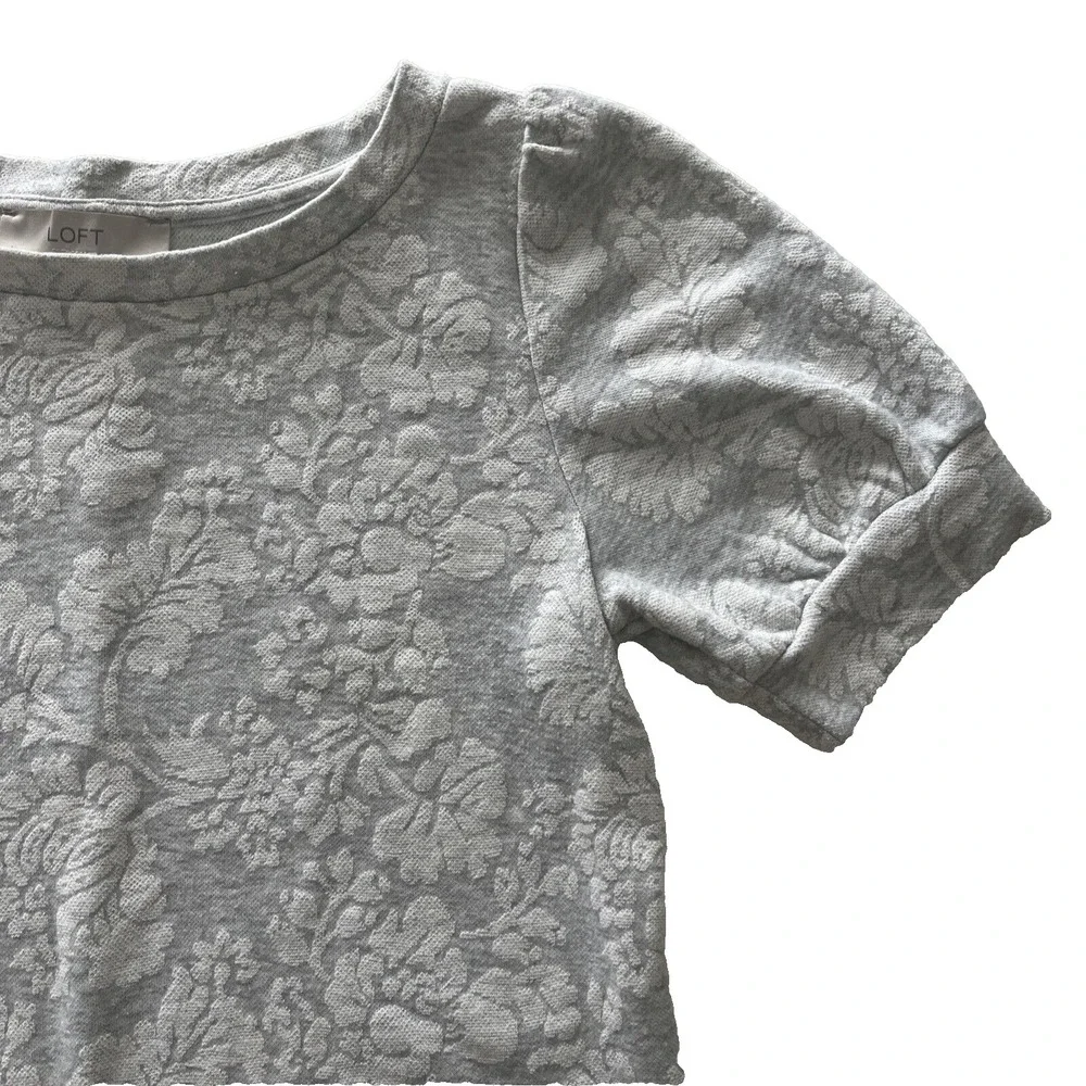 LOFT Women's Size XS Gray White Floral Puff Sleeve Professional Office Work